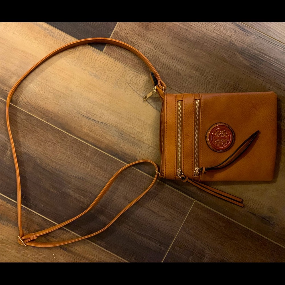 Small cross body purse
